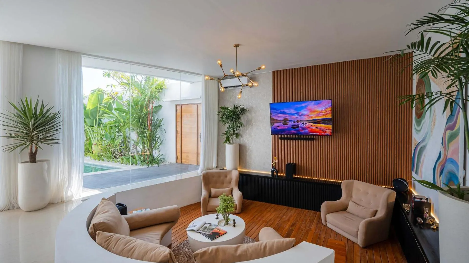 Villa Soluna Luxury 4Bd Villa With Pool & Zen Vibes Seminyak  Holiday home